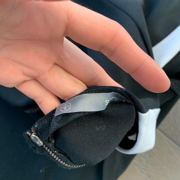 Smart Set Structured Blouse with High/Low Hem - Picture 3 of 3